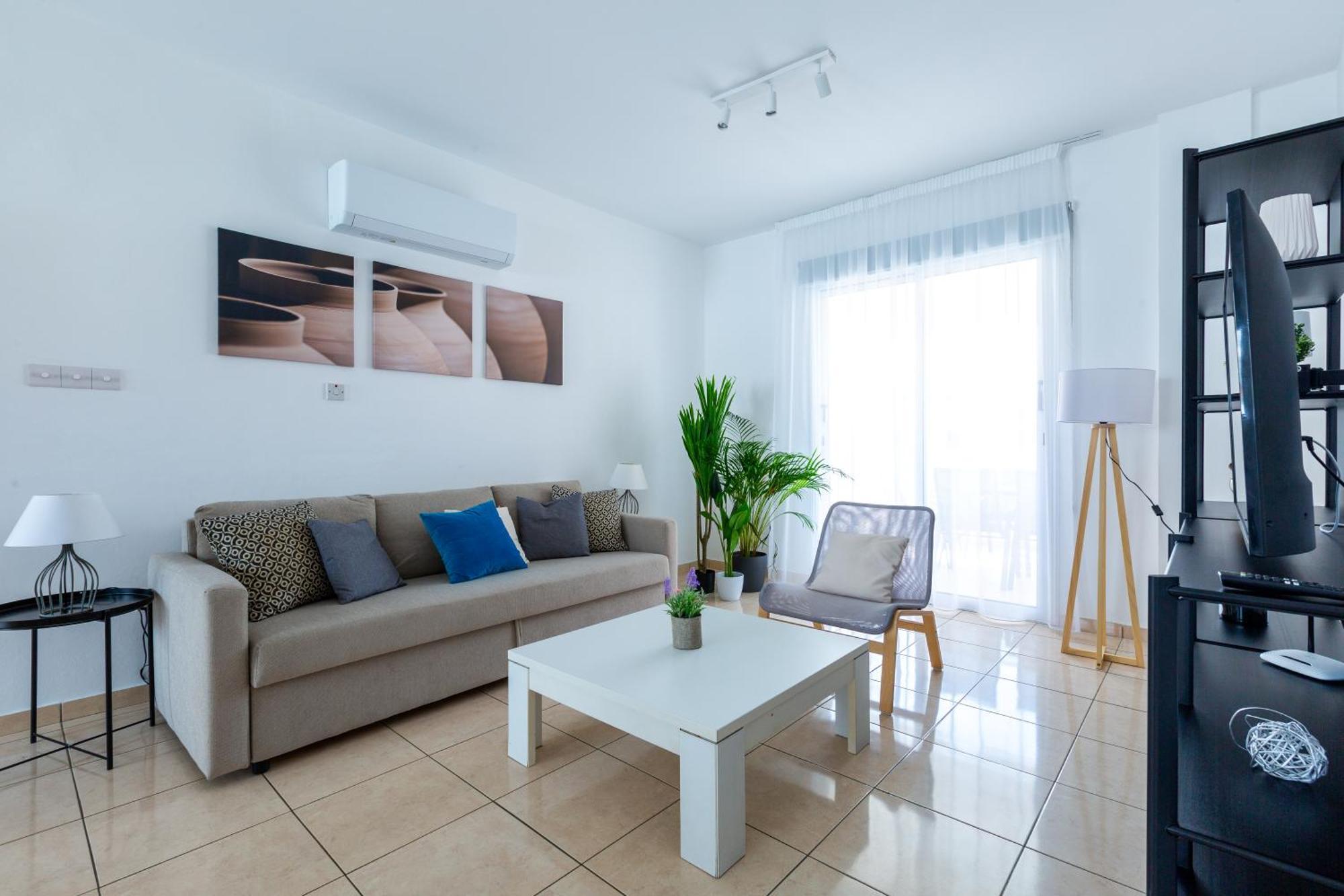 Beautiful 2 Bed Apartment In Paphos Cyprus Ngoại thất bức ảnh