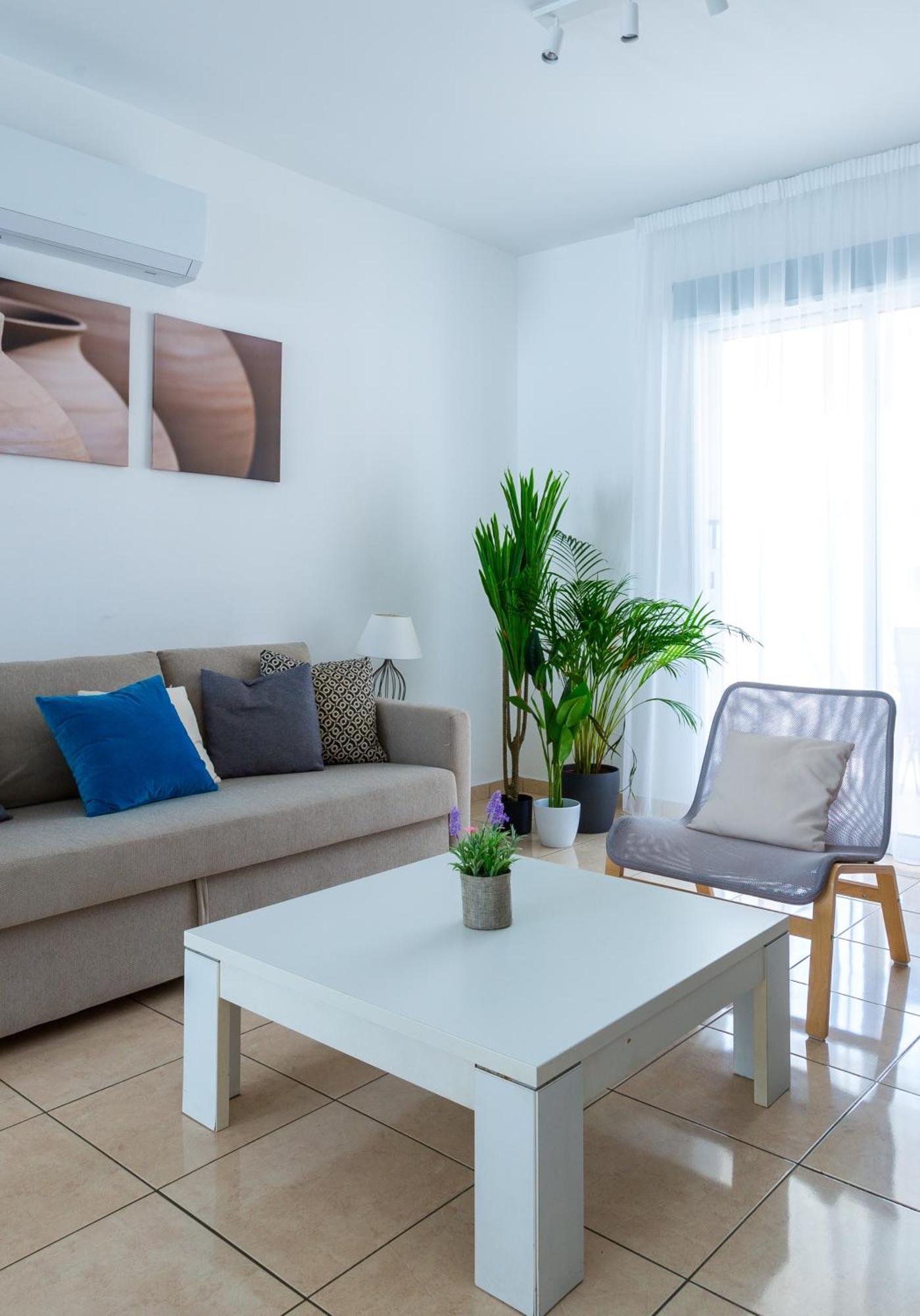 Beautiful 2 Bed Apartment In Paphos Cyprus Ngoại thất bức ảnh