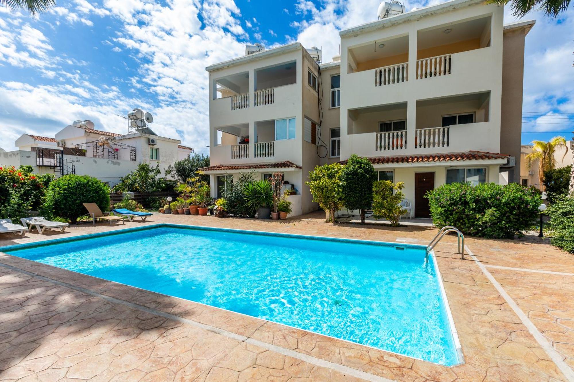 Beautiful 2 Bed Apartment In Paphos Cyprus Ngoại thất bức ảnh